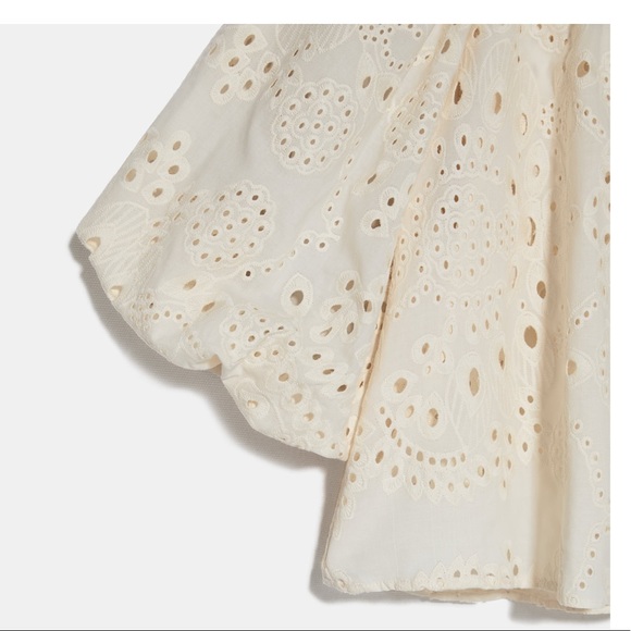 ✨ZARA Embroidered Top✨ - Picture 5 of 9